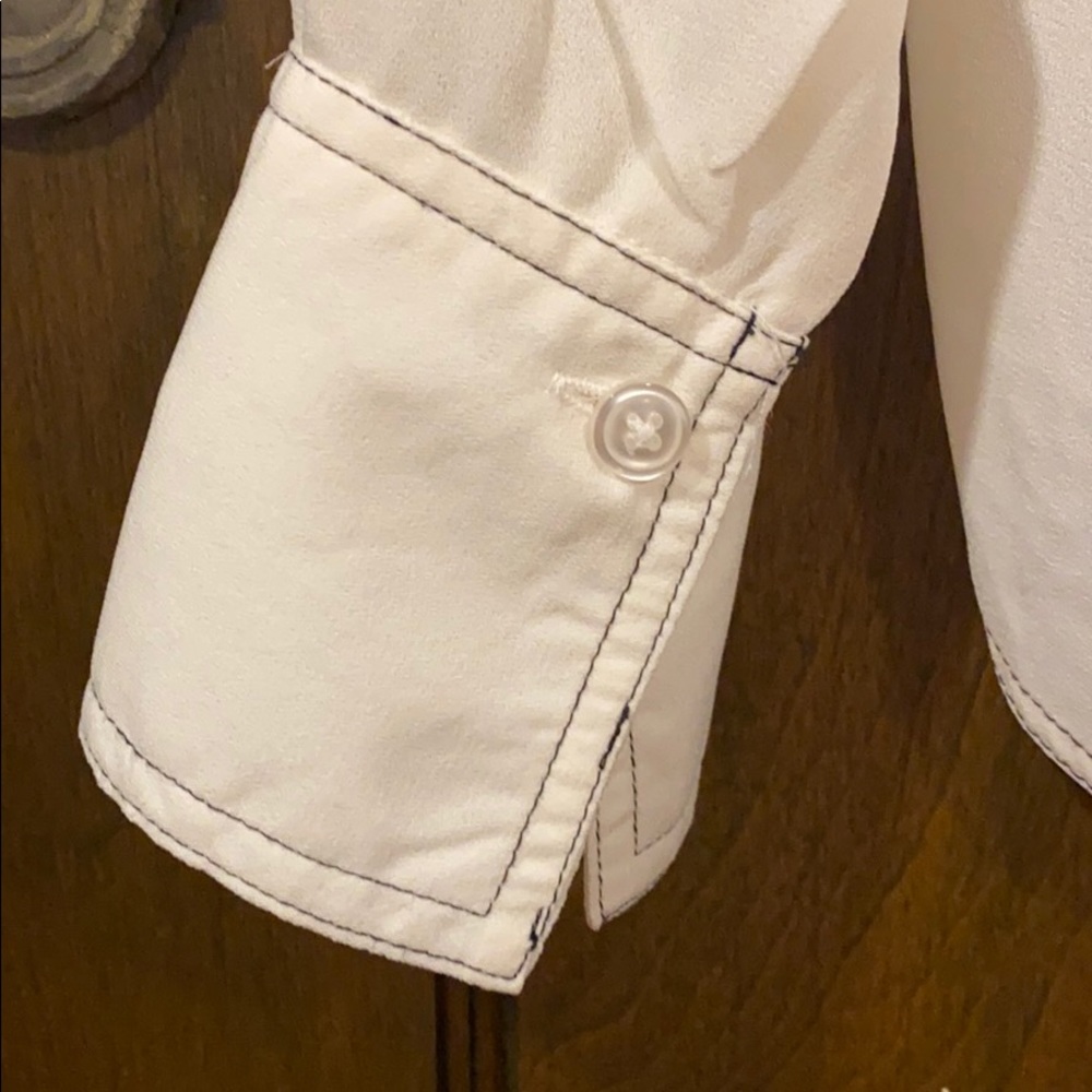 Forever 21 Women’s Button Down Shirt Small - Picture 4 of 4